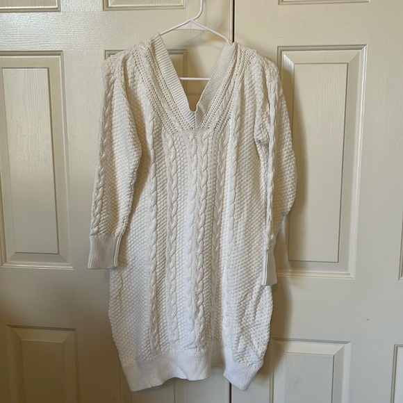 Abercrombie & Fitch Dresses & Skirts - Abercrombie & Fitch White Cable net Sweater Dress Medium